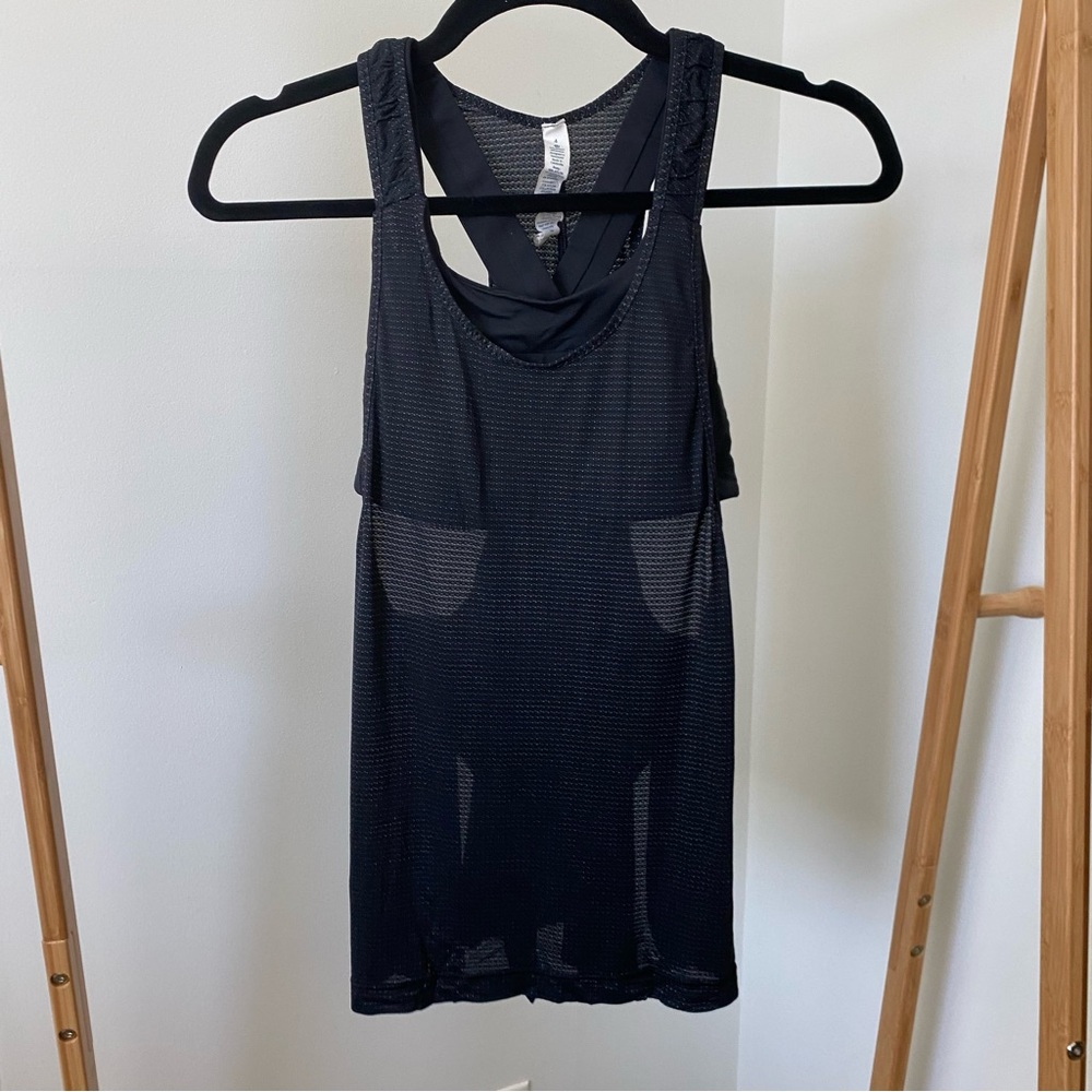 Lululemon Racerback Tank Built-In Bra Black size 4